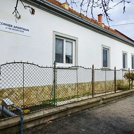 Corner Apartment Sarvar